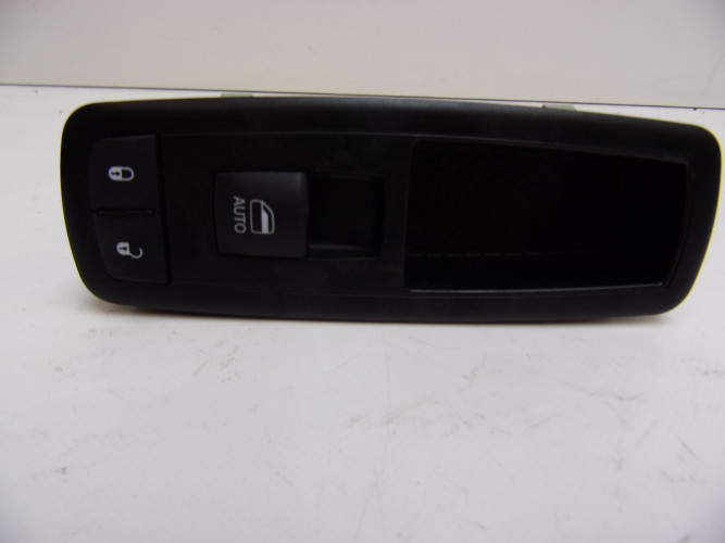JEEP CHEROKEE KL PANEL SZYB 68141892AA