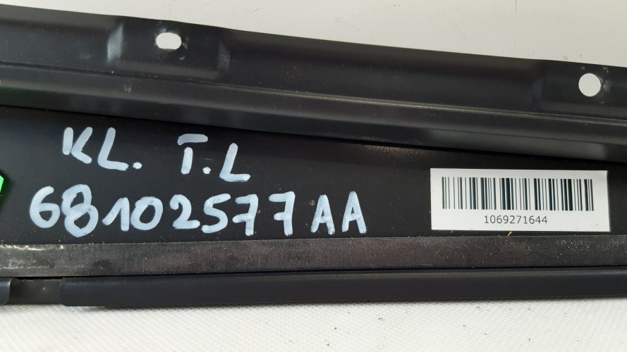 JEEP CHEROKEE KL LISTWA OSŁONA DRZWI 68102577AA