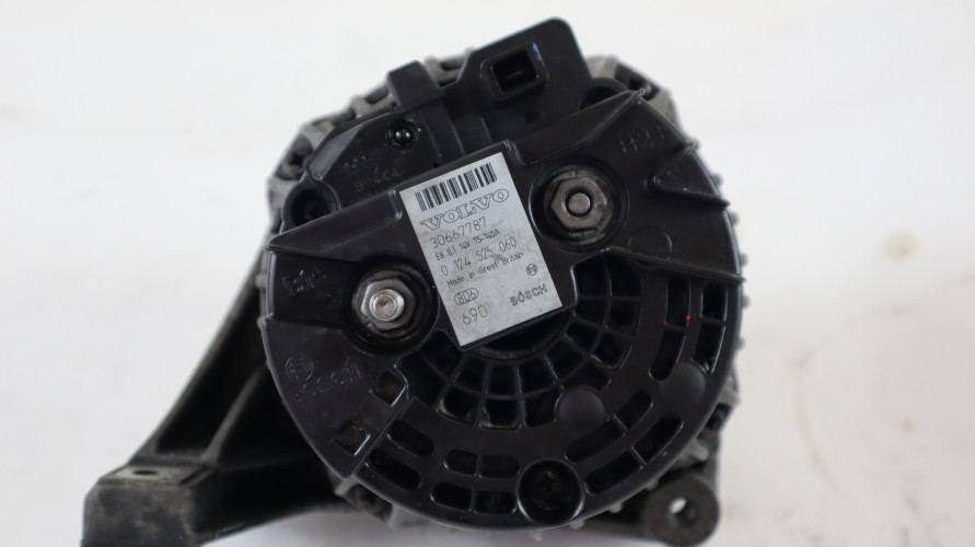 VOLVO V70 III 2.4 D5 ALTERNATOR 30667787