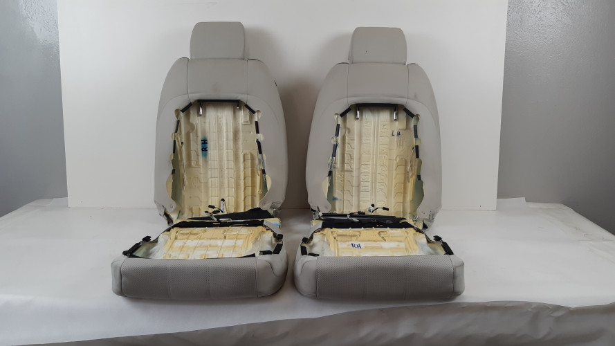RANGE ROVER VELAR L560 TAPICERKA FOTELI KOMPLET