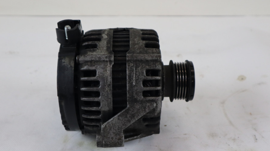 VOLVO V70 III ALTERNATOR 6G9N-10300-HD