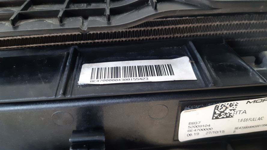 JEEP RENEGADE 1.6 MTJ PAS PRZEDNI CHŁODNICE 51965900, 52009104