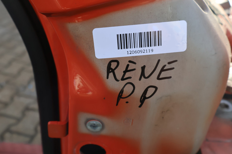JEEP RENEGADE ĆWIARTKA PRAWA PRZÓD 562
