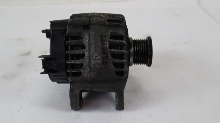 DACIA SANDERO 1.2 TCE ALTERNATOR TG12C199