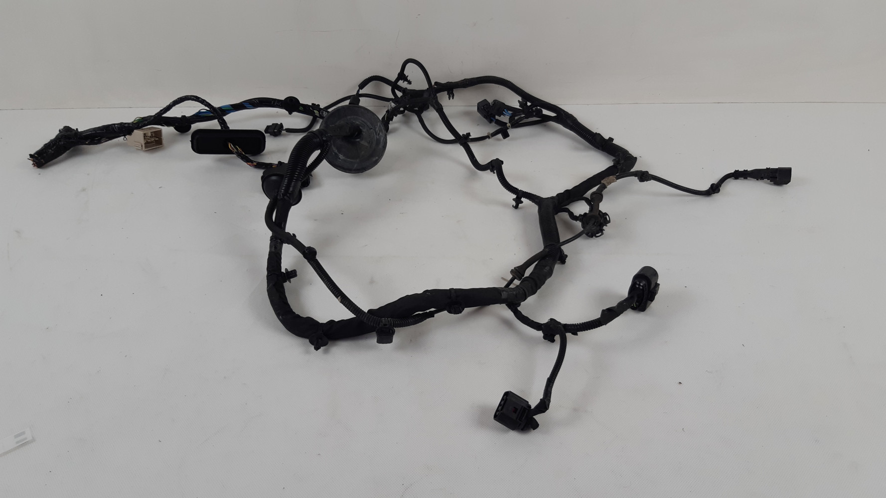 VOLVO XC40 T5 WIĄZKA INSTALACJA KOMORY SILNIKA PRAWA