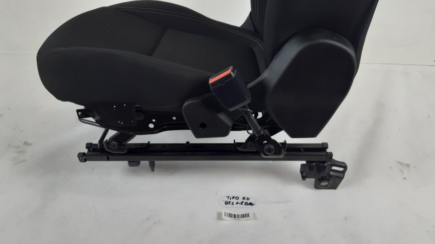 FIAT TIPO II FOTEL PRAWY PRZÓD