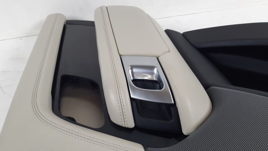 RANGE ROVER VOGUE L405 BOCZEK DRZWI PRAWY TYŁ