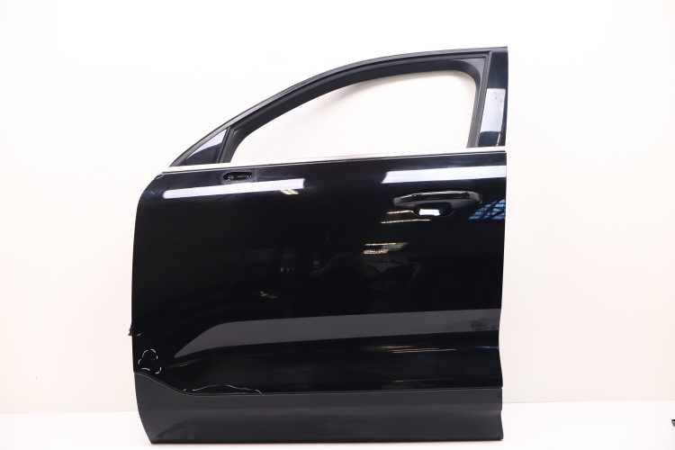 VOLVO XC40 DRZWI LEWE PRZÓD 717