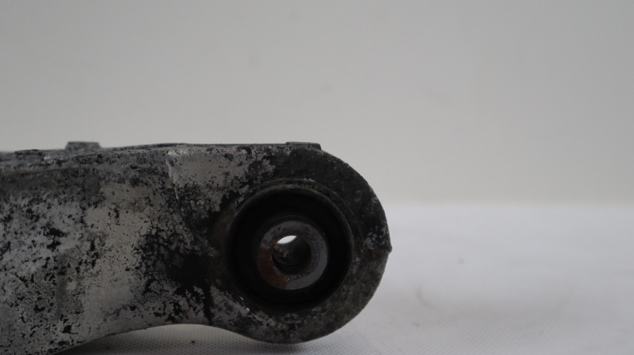 VOLVO XC60 I 2.4 LIFT WAHACZ TYŁ 31317603