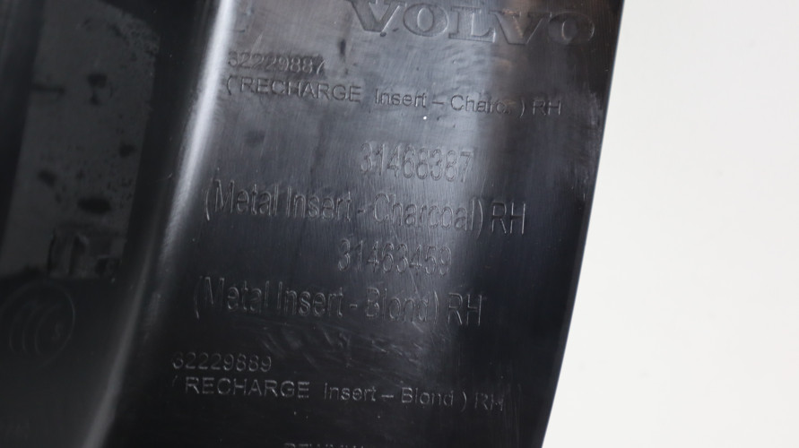 VOLVO V60 II LISTWA PROGOWA PRAWA PRZÓD 31468387