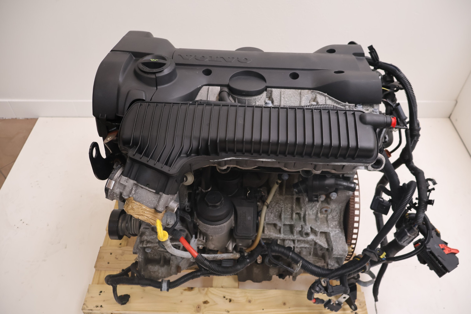 VOLVO V70 2.5 T SILNIK B5254T