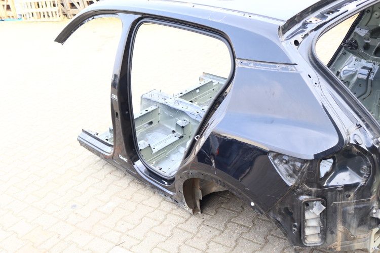 VOLVO XC40 ĆWIARTKA BŁOTNIK LEWA TYŁ