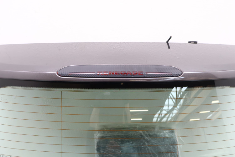 JEEP RENEGADE KLAPA BAGAŻNIKA 095