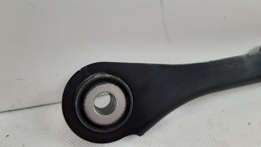VOLVO XC40 WAHACZ TYŁ 32221140