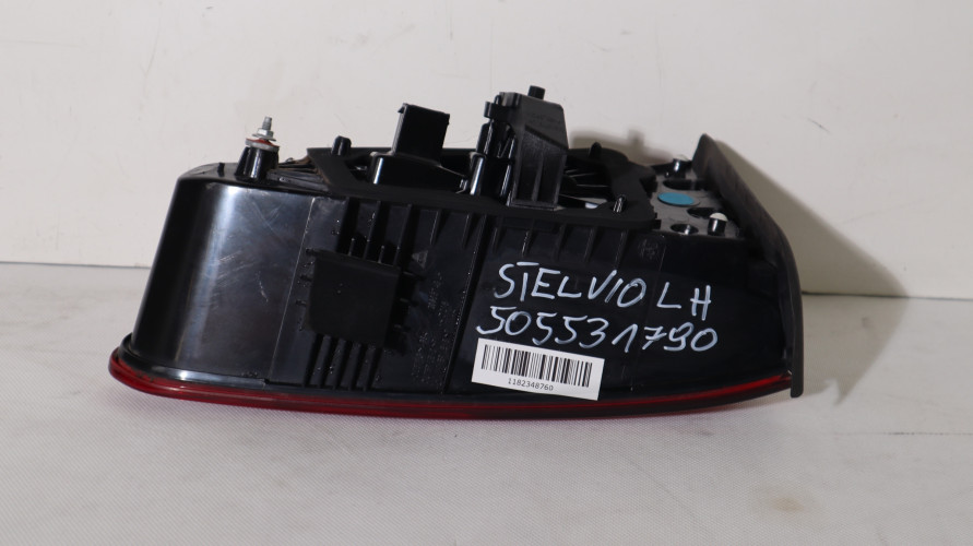 ALFA ROMEO STELVIO LAMPA LEWA TYŁ 505531790