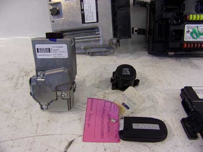 JEEP COMPASS II 2.0 MTJ 17- KOMPUTER KLUCZYK BSI 68394514AA 68409791AA 52068663