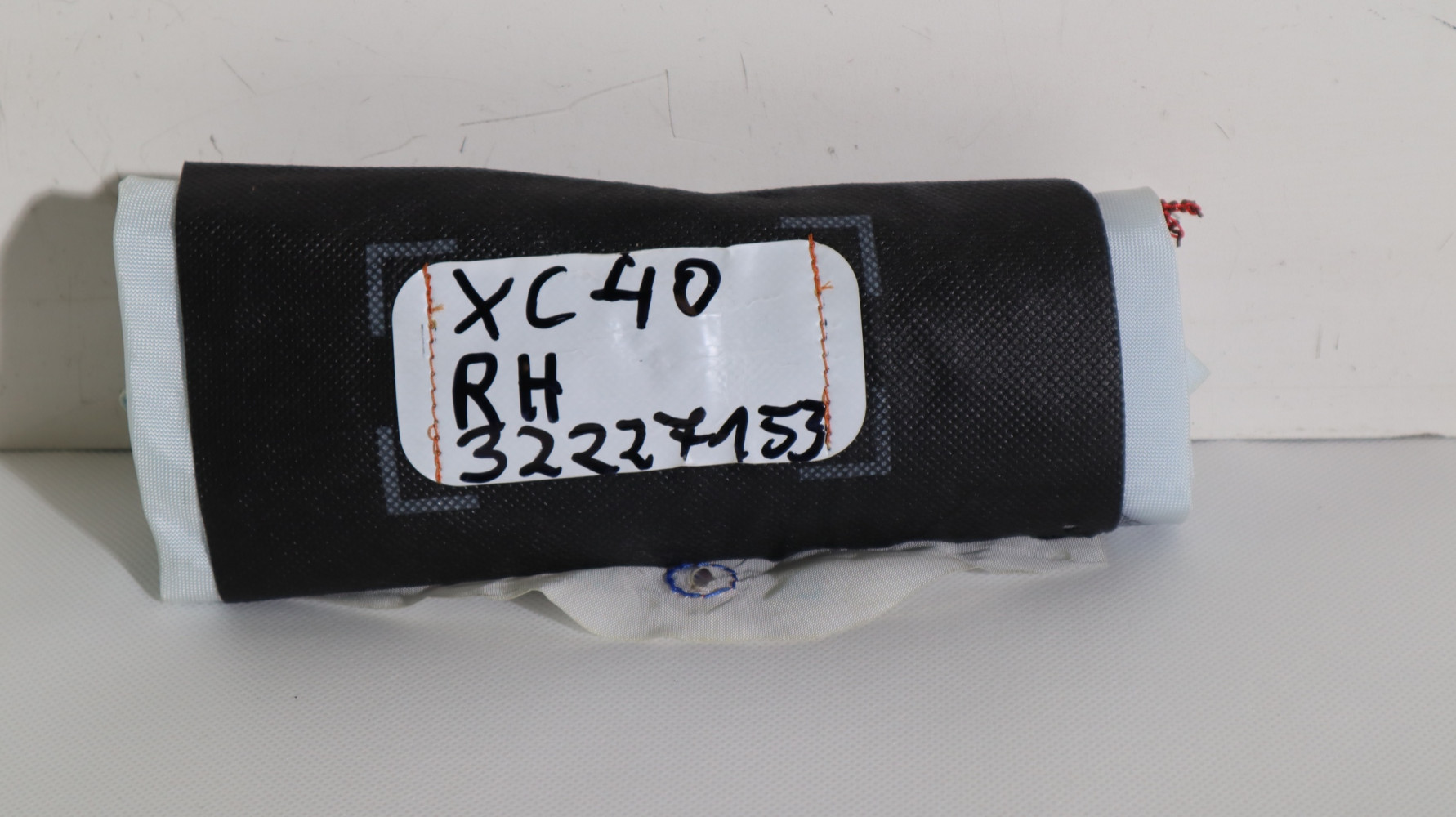 VOLVO XC40 AIRBAG FOTELA PRAWY 32227153