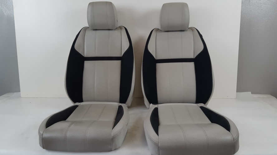 RANGE ROVER VELAR L560 TAPICERKA FOTELI KOMPLET