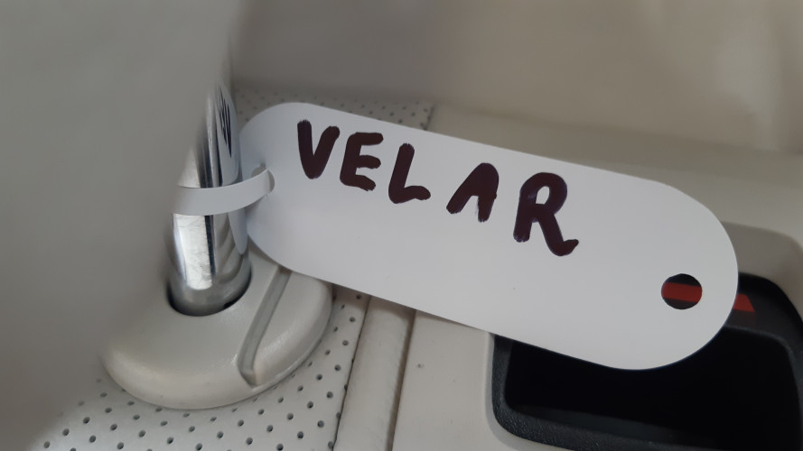 RANGE ROVER VELAR L560 TAPICERKA FOTELI KOMPLET