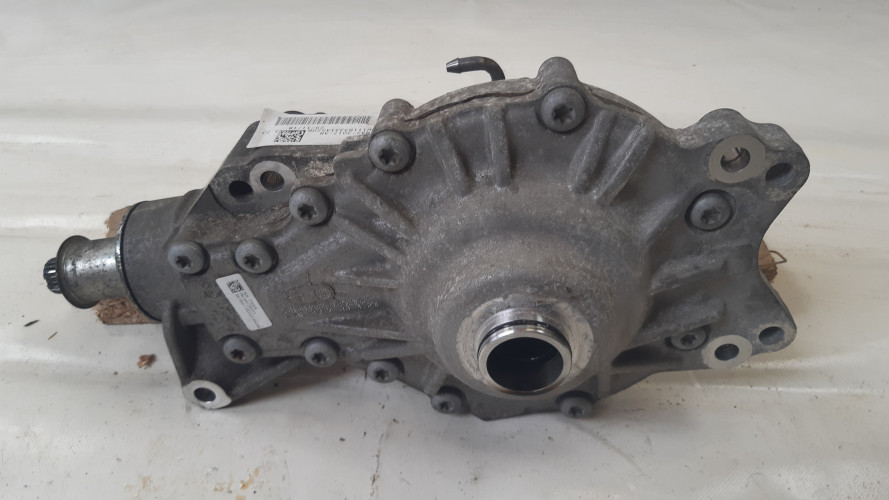 RANGE ROVER VELAR L560 2.0 D DYFER MOST PRZÓD J8A2-3017-AB