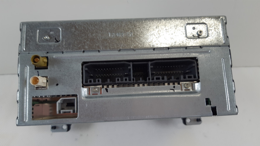 CHRYSLER PACIFICA 16- RADIO 68232026AK