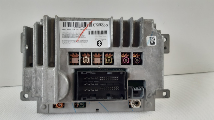 CHRYSLER PACIFICA 16- RADIO 68232026AK