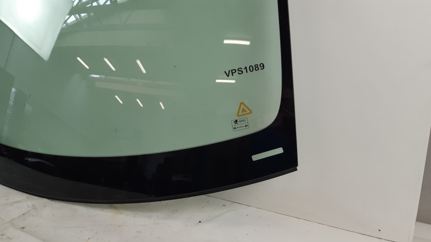 VOLVO XC40 SZYBA CZOŁOWA