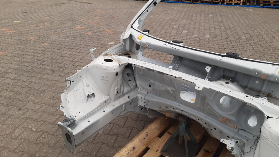 VOLVO XC40 ĆWIARTKA PRAWA PRZÓD