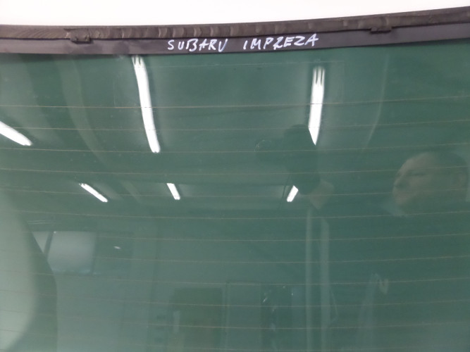 SUBARU IMPREZA GH 08-12 SZYBA TYŁ