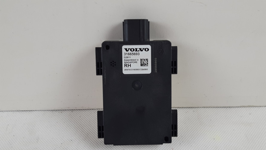 VOLVO XC90 II MODUŁ MARTWEGO POLA PRAWY BLIS 31665693