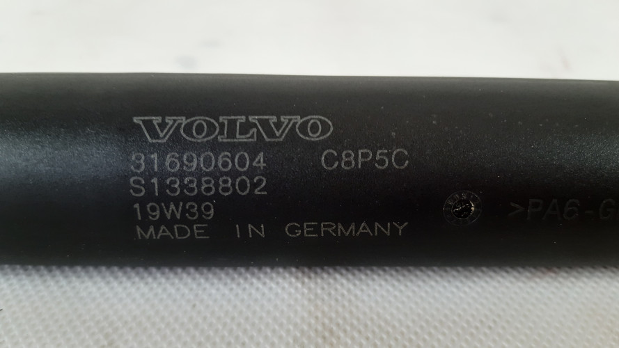 VOLVO XC90 SIŁOWNIK KLAPY BAGAŻNIKA 31690604
