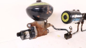 TOYOTA LAND CRUISER 200 4.5 V8 SERWA GRUSZKA ZAWIESZENIE HYDRAULICZNE LEWE 49020-60010