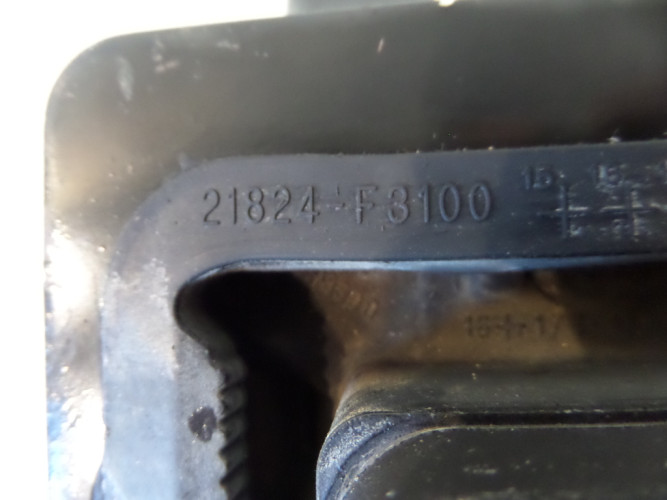  KIA RIO 1.4 CRDI IV 17- ŁAPA PODUSZKA SKRZYNI 21824-F3100