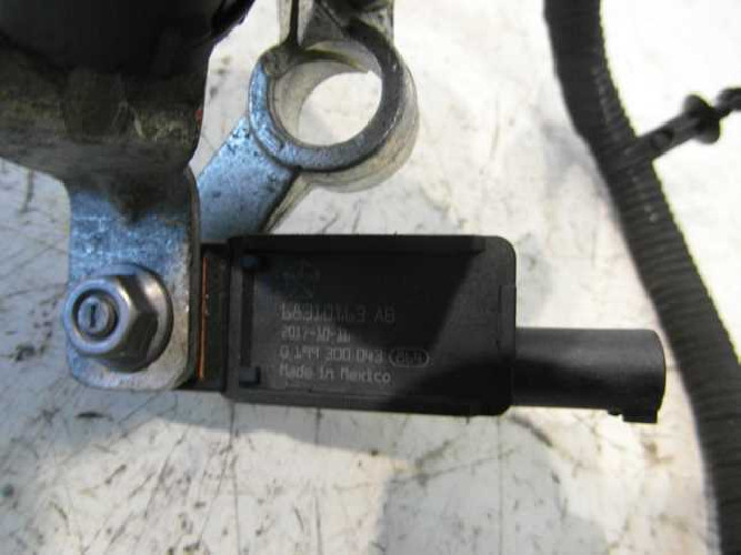 JEEP CHEROKEE KL LIFT 19- KLEMA AKUMULATORA 68347352AA