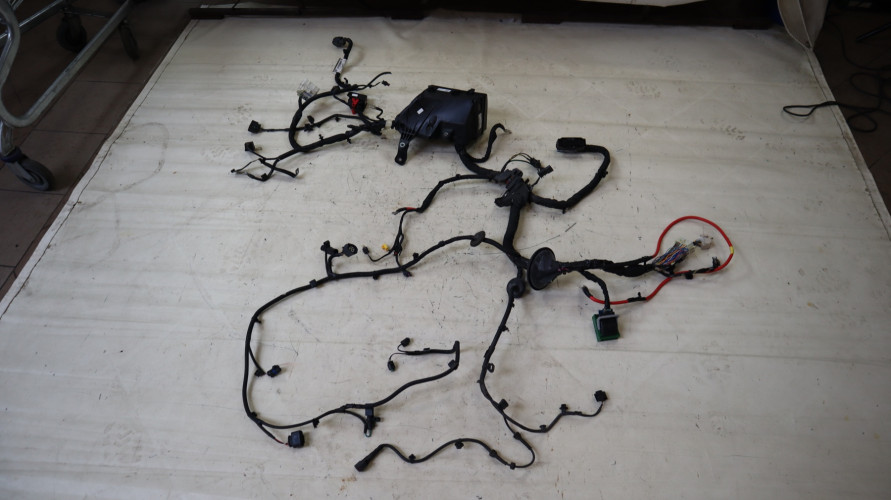 VOLVO XC40 1.5 T3 INSTALACJA KOMORY SILNIKA