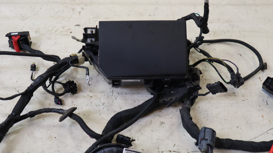 VOLVO XC40 1.5 T3 INSTALACJA KOMORY SILNIKA