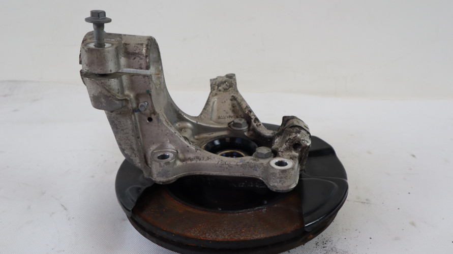 VOLVO XC40 1.5 T3 PIASTA ZWROTNICA PRAWA PRZÓD 32221857, 32217578