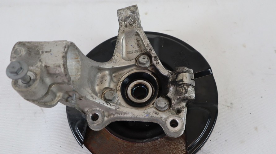 VOLVO XC40 1.5 T3 PIASTA ZWROTNICA PRAWA PRZÓD 32221857, 32217578