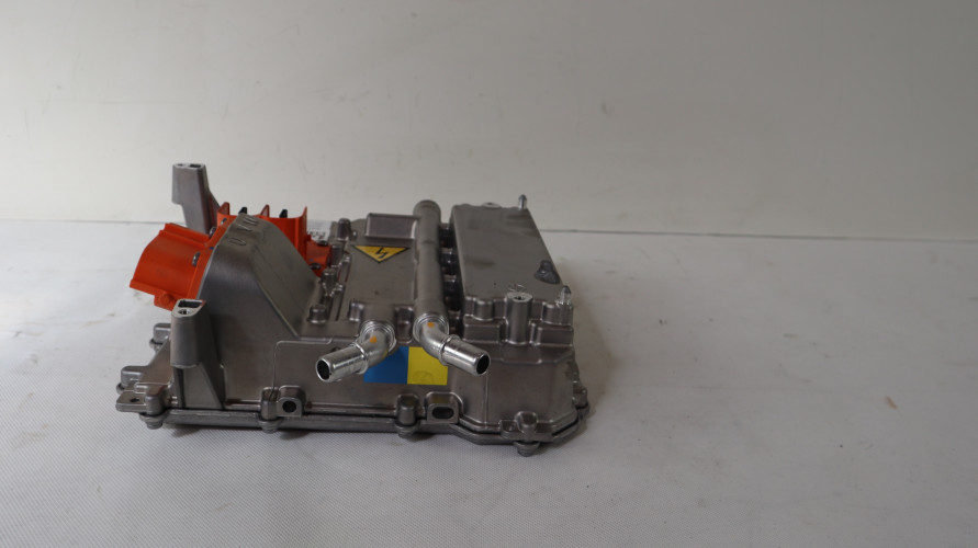 VOLVO V60 II 2.0 T6 PLUG IN HYBRID INWENTER KONWENTER FALOWNIK PRZETWORNICA 32280830