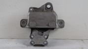 VOLVO XC40 1.5 T2 ŁAPA PODUSZKA SILNIKA 32298325