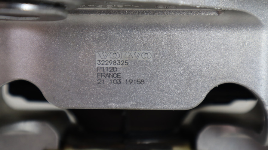 VOLVO XC40 1.5 T2 ŁAPA PODUSZKA SILNIKA 32298325