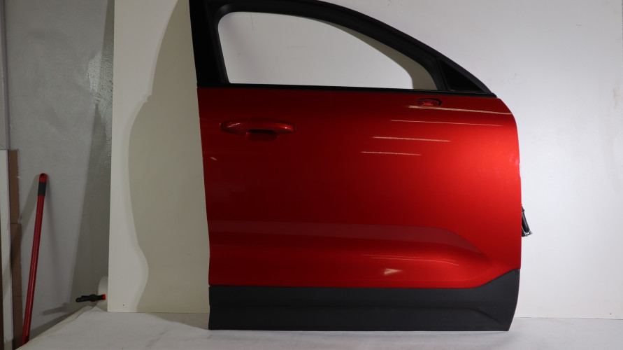 VOLVO XC40 DRZWI PRAWE PRZÓD 725