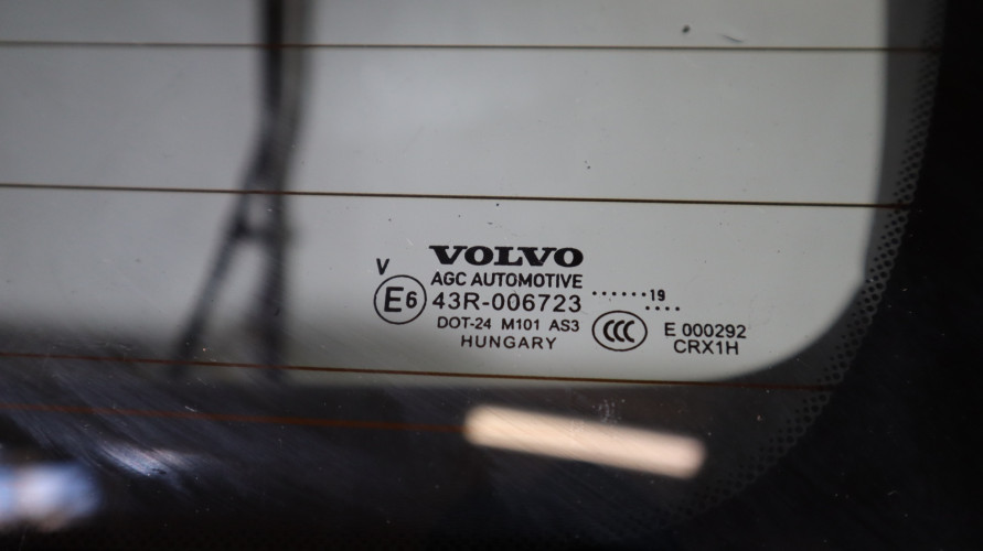 VOLVO XC40 KLAPA BAGAŻNIKA 725