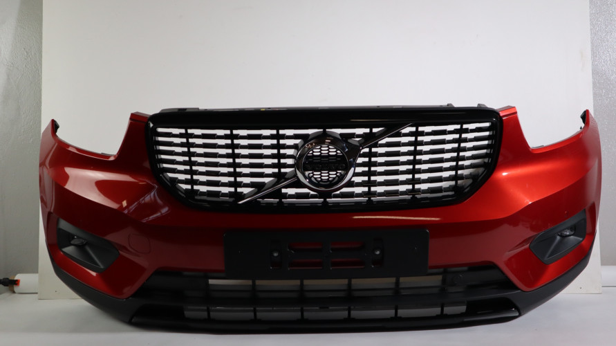 VOLVO XC40 R-DESIGN ZDERZAK PRZÓD 725