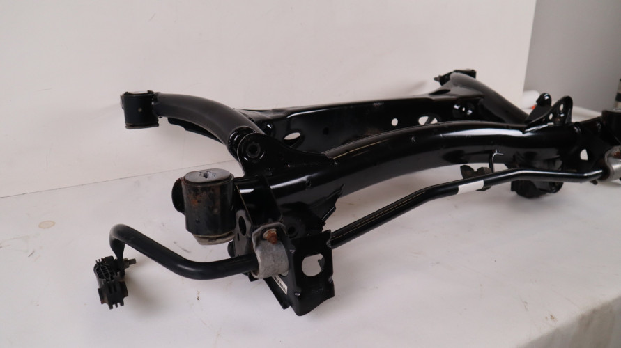 VOLVO XC40 WÓZEK SANKI TYŁ 32246800