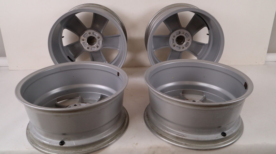 VOLVO XC40 FELGI ALUMINIOWE 17X7. 31680565