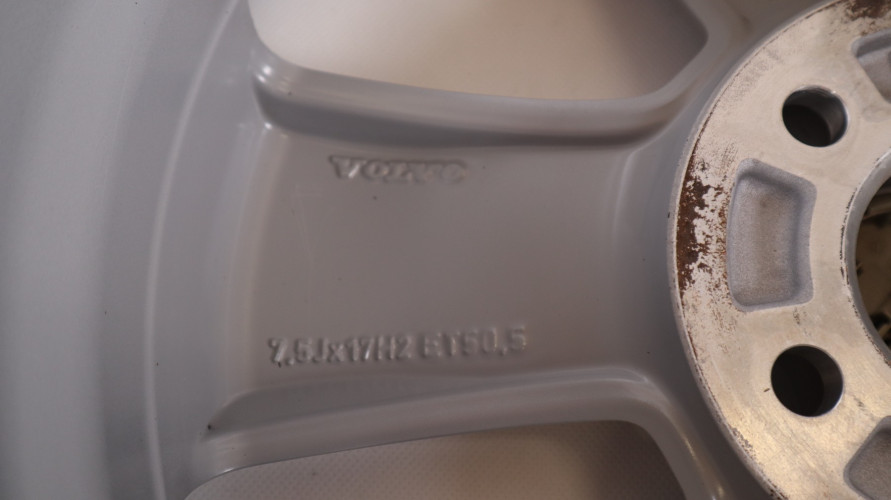 VOLVO XC40 FELGI ALUMINIOWE 17X7. 31680565