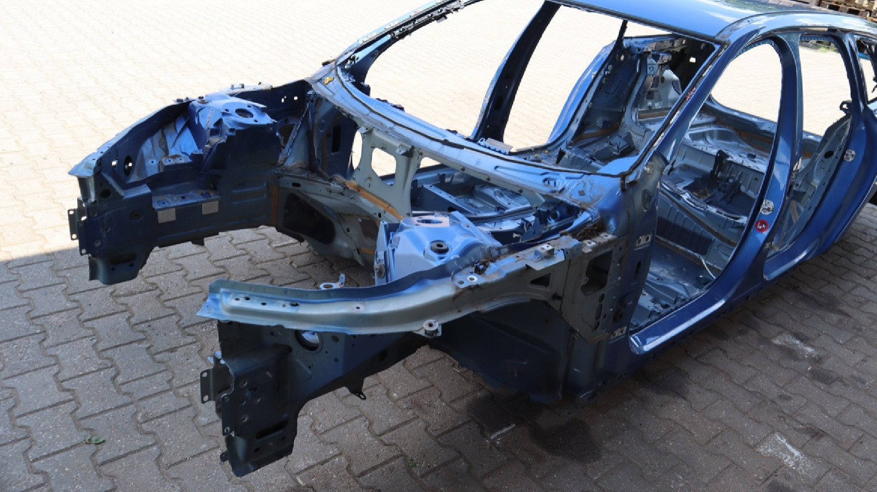 VOLVO V90 ĆWIARTKA LEWA PRZÓD 720-16