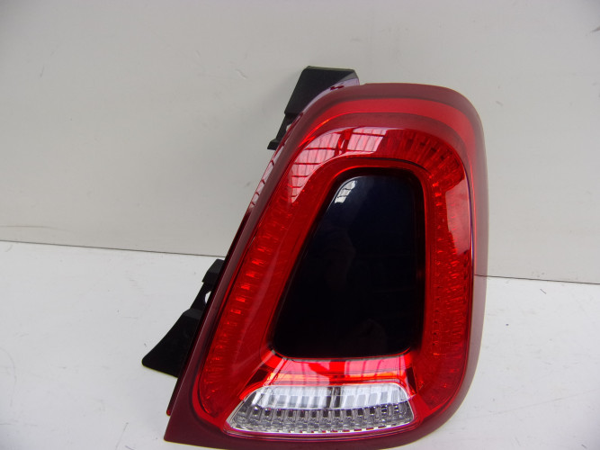 FIAT 500 CABRIO LAMPA PRAWA TYŁ 682/B 52007423