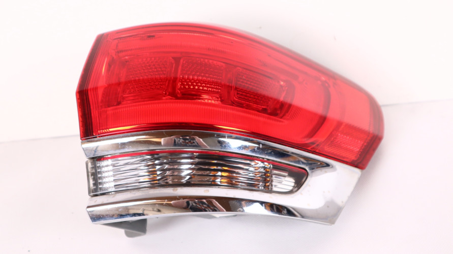 JEEP GRAND CHEROKEE WK2 LAMPA PRAWA TYŁ 68110000AC